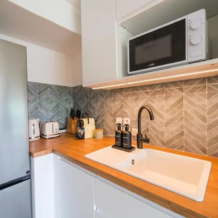 Appartement Ste Maxime - Piscine Et A 250m Des Plages Et Centre-ville *